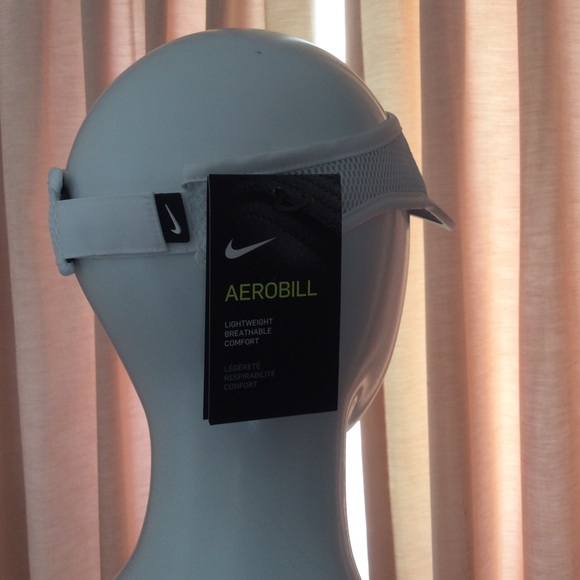Nike Aerobill Visor - Picture 2 of 3